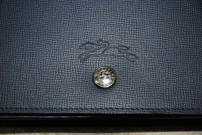 navy blue Longchamp Le Foulonné, 📏 Dimensions Height: 5.5 in (14 cm) Width: 8.5 in (22 cm) Depth: 2 in (5 cm) Chain Strap Drop: 22 in (56 cm)