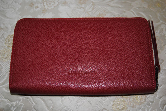 red Longchamp Le Foulonné, 📏 Dimensions Height: 4 in (10 cm) Width: 8 in (20 cm) Depth: 1 in (2.5 cm)
