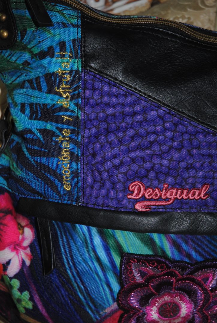 multicolor Desigual multicolor floral patchwork shoulder bag, 📏 Dimensions Height: 11 in (28 cm) Width: 13 in (33 cm) Depth: 4 in (10 cm) Strap Drop: 10–12 in (adjustable)