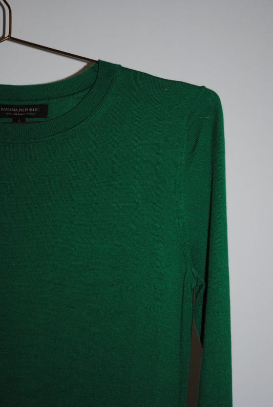 green Banana Republic merino wool sweater, S