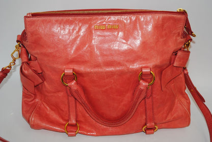 Pink Miu Miu matelasse lambskin, Width: ~ 30‑35 cm (≈12″‑14″) Height: ~ 20‑25 cm (≈8″‑10″) Depth: ~ 10‑15 cm (≈4″‑6″)