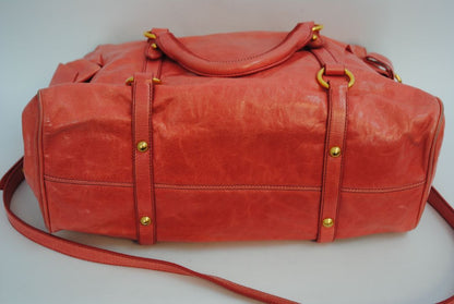 Pink Miu Miu matelasse lambskin, Width: ~ 30‑35 cm (≈12″‑14″) Height: ~ 20‑25 cm (≈8″‑10″) Depth: ~ 10‑15 cm (≈4″‑6″)
