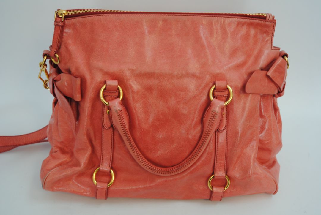 Pink Miu Miu matelasse lambskin, Width: ~ 30‑35 cm (≈12″‑14″) Height: ~ 20‑25 cm (≈8″‑10″) Depth: ~ 10‑15 cm (≈4″‑6″)
