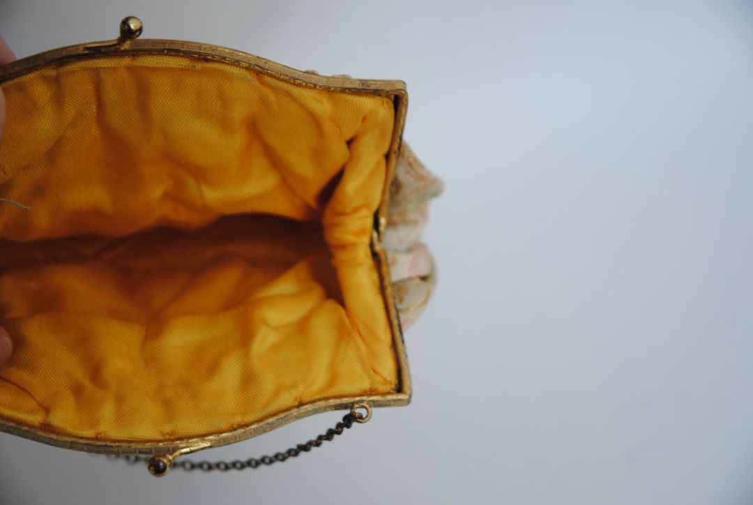 brocade NA brocade evening designer bag, 📏 Dimensions Width: 7 inches (17.8 cm) Height: 5.5 inches (14 cm) Depth: 1.5 inches (3.8 cm) Chain Drop: 6 inches (15 cm)