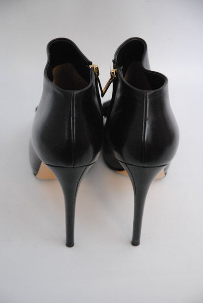 black Salvatore Ferragamo vara bow ankle boots, 9