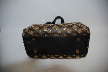 monogram embelished Louis Vuitton Sunshine Express Speedy LIMITED Edition, W ≈ 11″, H ≈ 8″, D ≈ 7″.  Speedy 30 sizing (30 cm ~11.8″ width)approx. 11.8″ (W) × 7.5″ (H) × 5.5–6″ (D).