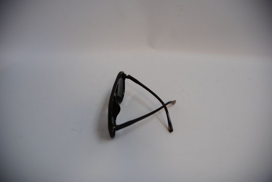 Gucci Black Silver Brow-Bar Aviator Sunglasses