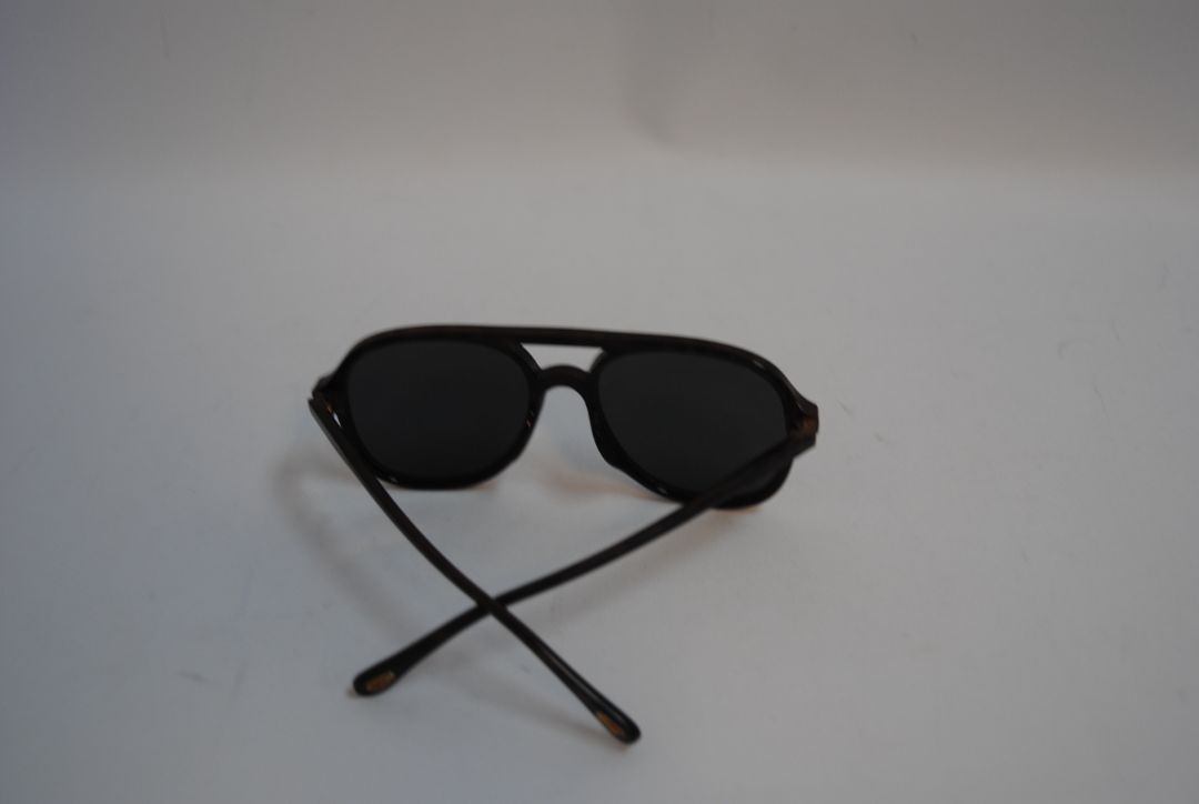 Gucci Black Silver Brow-Bar Aviator Sunglasses