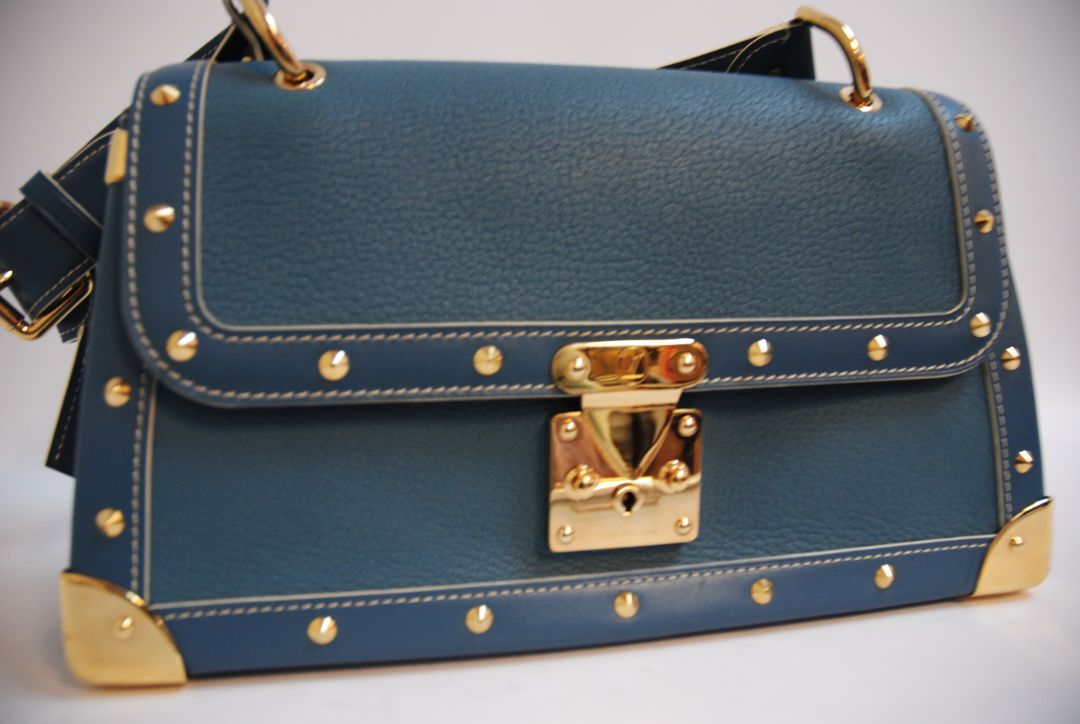 blue suhali Louis Vuitton Sac Le Talentueux, Measurements: Length: 12.2” Height: 8.3” Depth: 4.7” Strap Drop: 10–12” adjustable