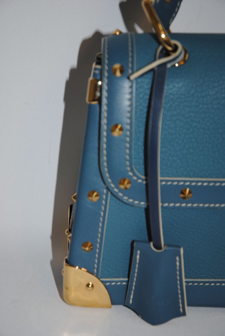 blue suhali Louis Vuitton Sac Le Talentueux, Measurements: Length: 12.2” Height: 8.3” Depth: 4.7” Strap Drop: 10–12” adjustable