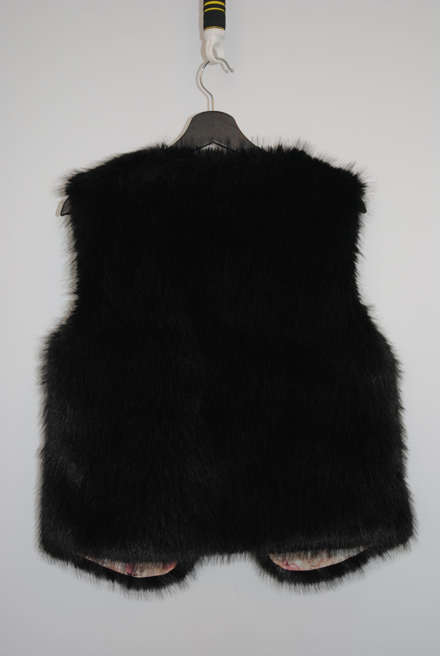 Zbella Black Faux Fur Vest S