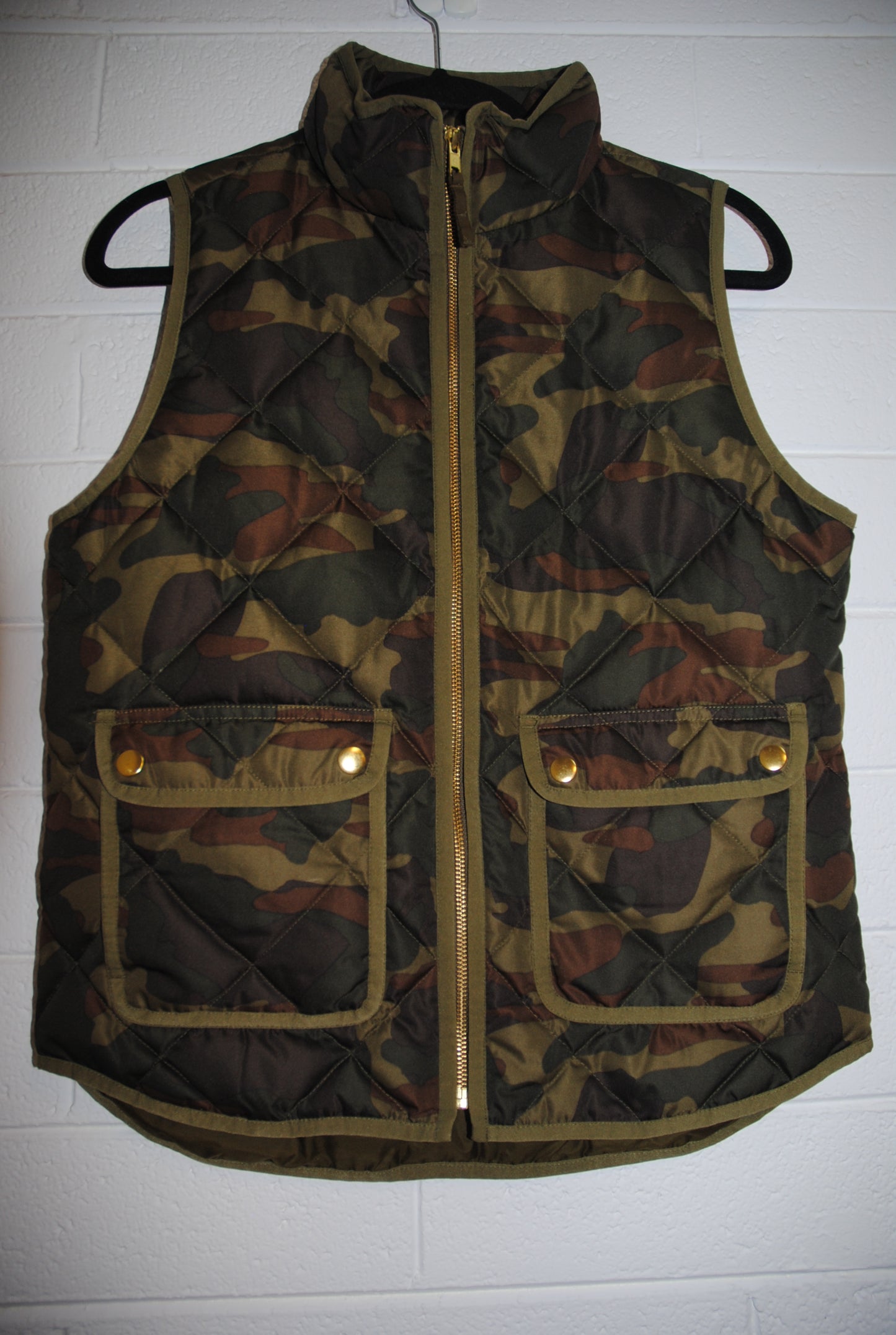 camo J. Crew puffer vest, S