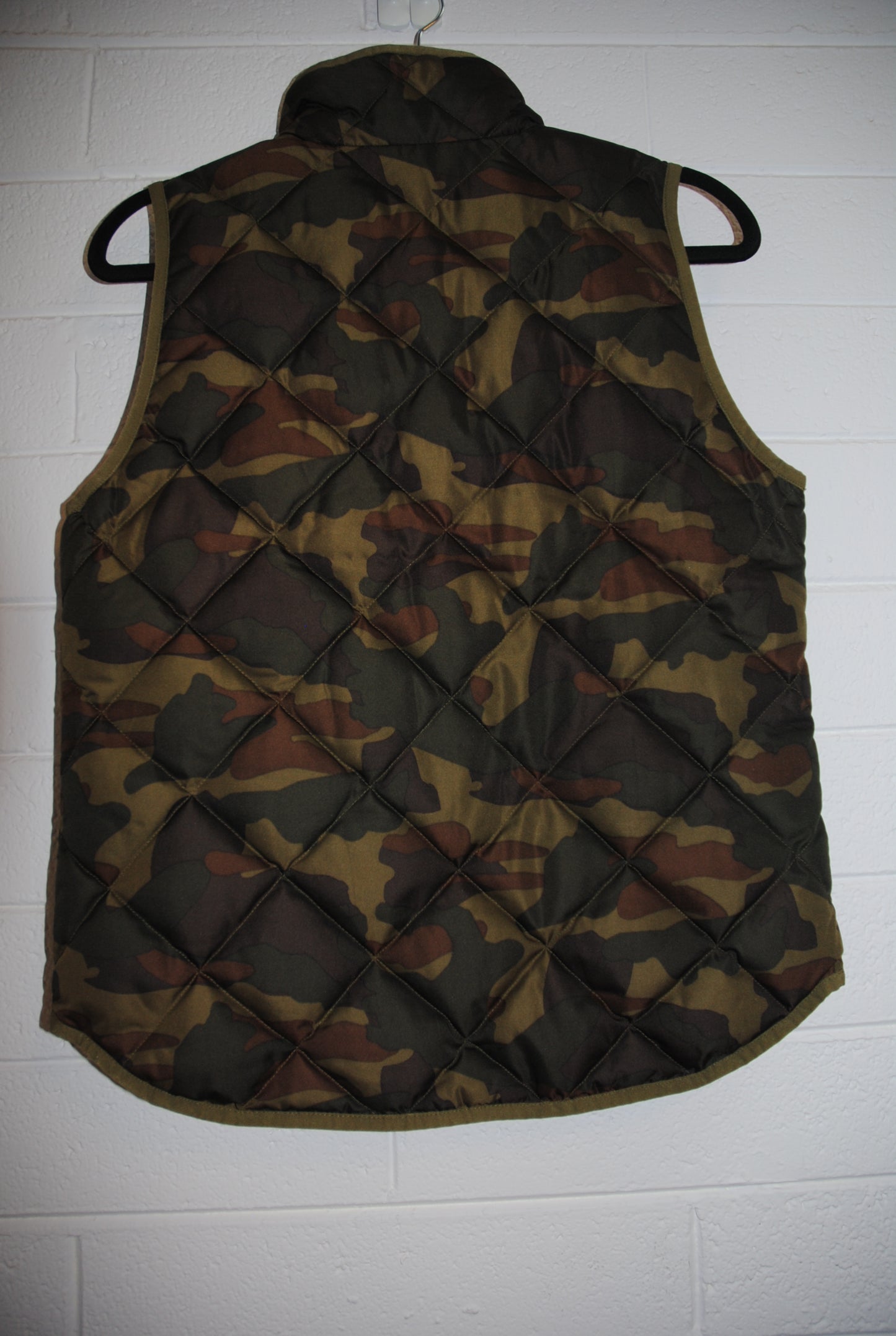 camo J. Crew puffer vest, S