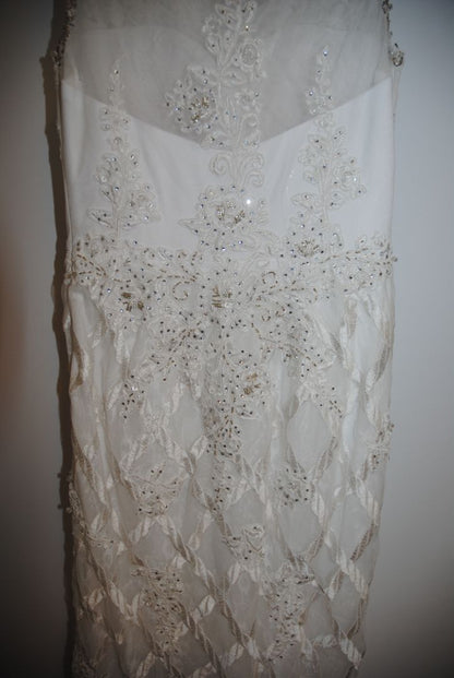 white with gold hints NA lace applique' ball gown wedding gown, 6-8 approx