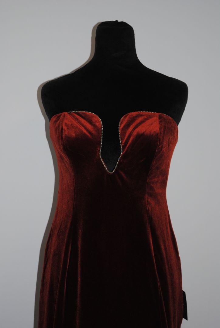 burnt sienna Lulus sweetheart neckline velvet gown, L