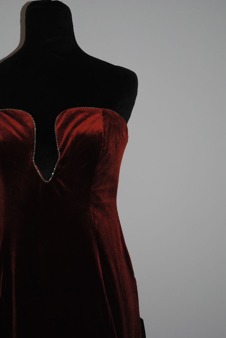burnt sienna Lulus sweetheart neckline velvet gown, L