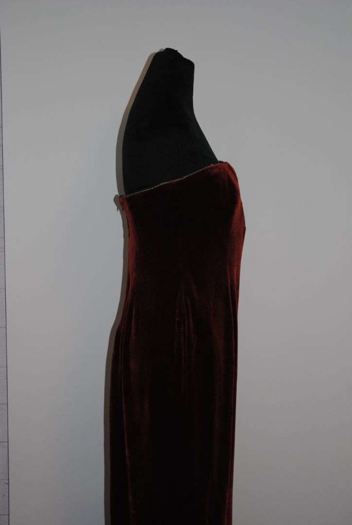 burnt sienna Lulus sweetheart neckline velvet gown, L