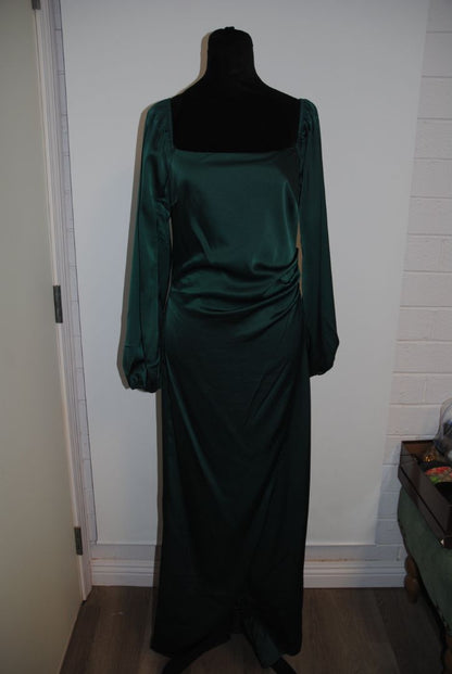 green Lulus long sleeve formal satin dress, M
