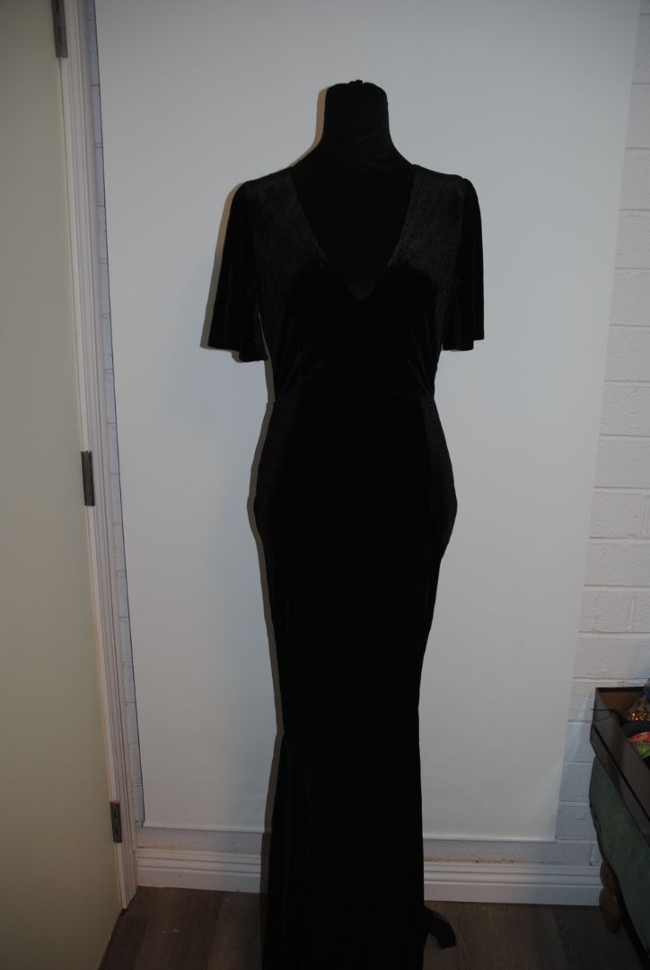 Lulus Black Flutter Velvet Maxi Dress S
