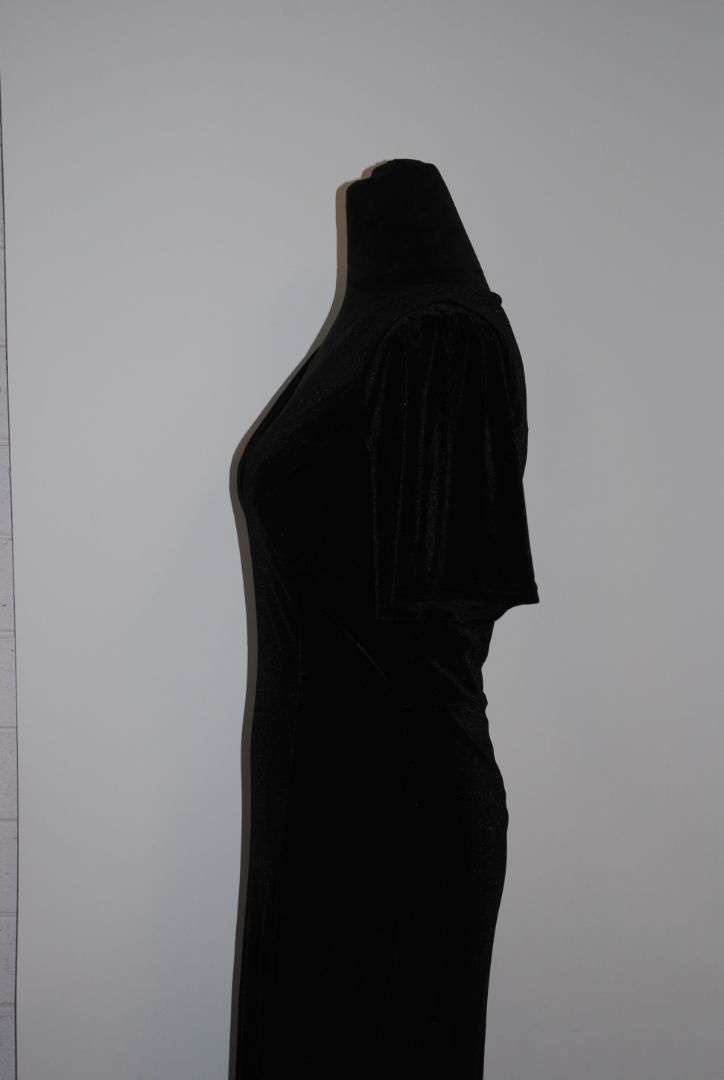 Lulus Black Flutter Velvet Maxi Dress S