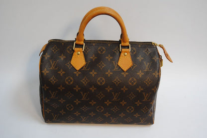 monogram Louis Vuitton SPEEDY 30, Length: 13 in (30 cm) Height: 10 in (21 cm) Depth: 6 in (17 cm)