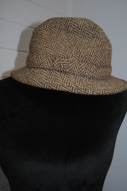 tweed brown Burberrys tweed hat, L