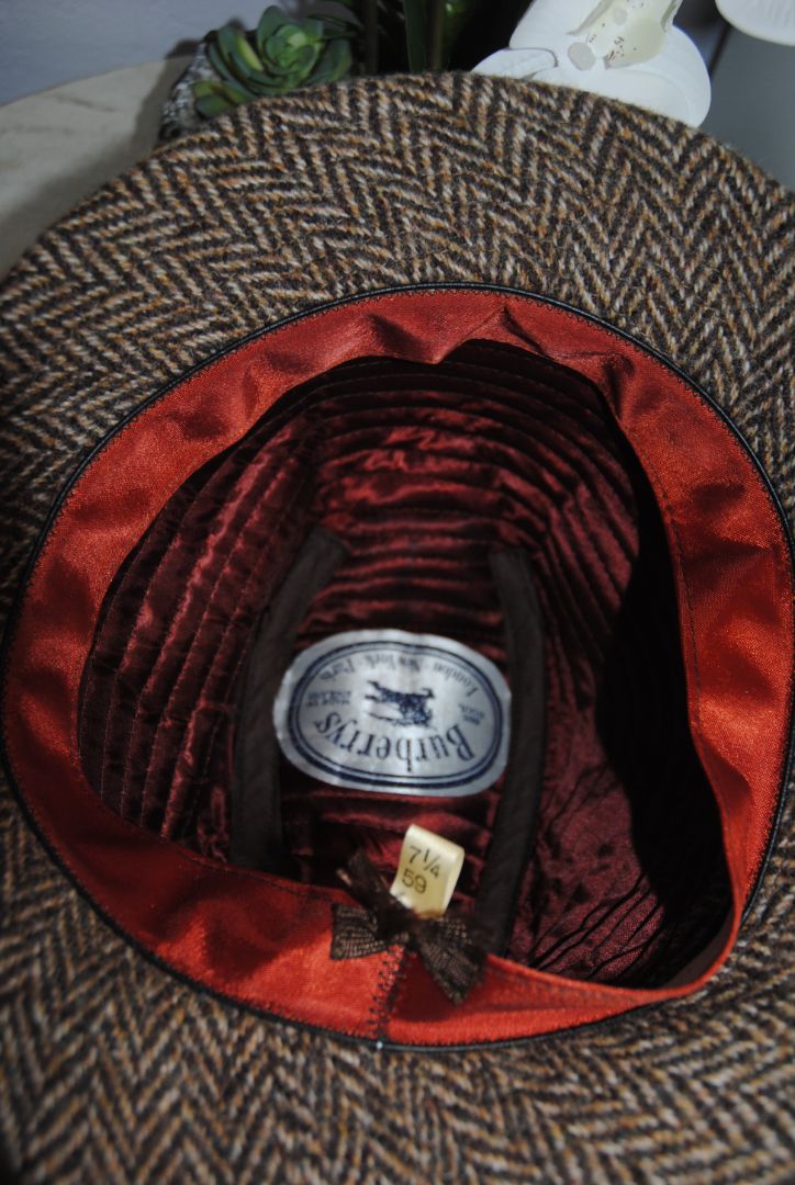 tweed brown Burberrys tweed hat, L