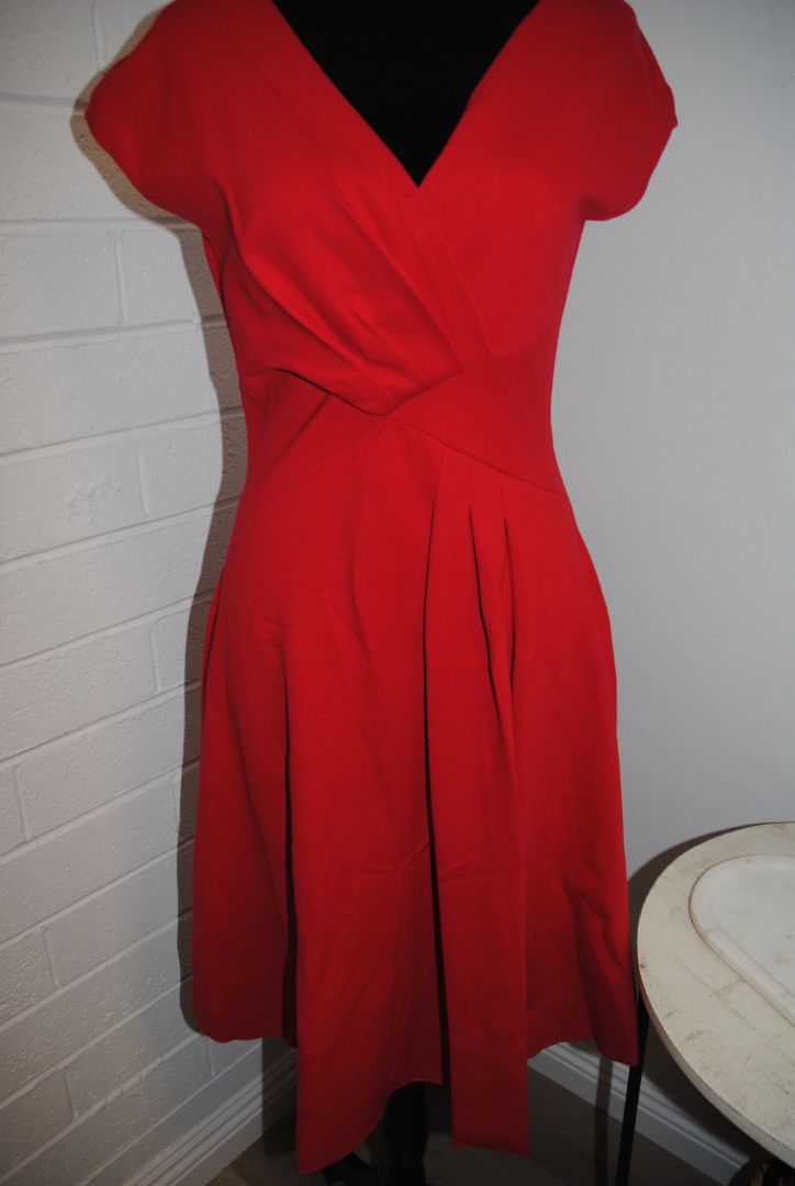 red Armani Collezioni v neck fit and flare, 2
