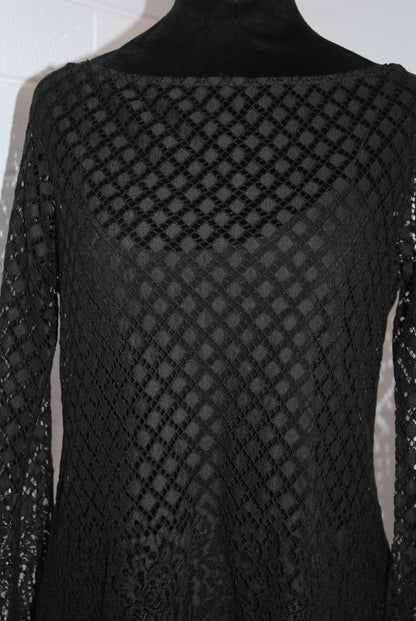 Bazar Black Lace Long-Sleeve Top 40