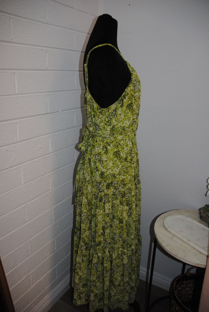 green floral CINQ À SEPT floral dress, M