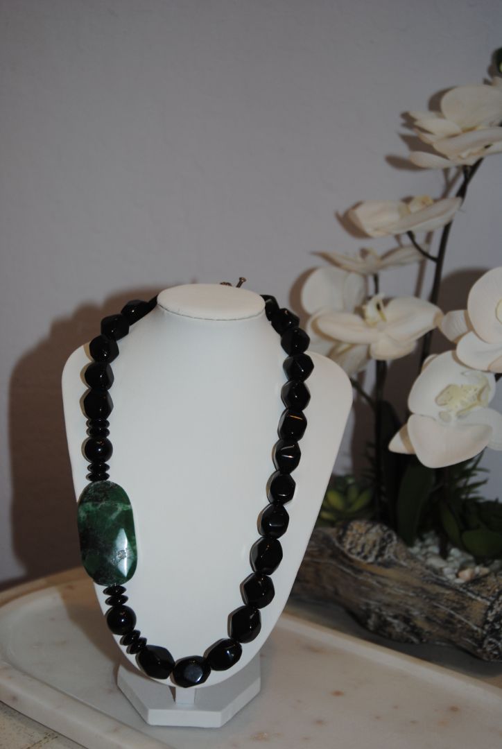 various stones Custom jade with pendant, OS