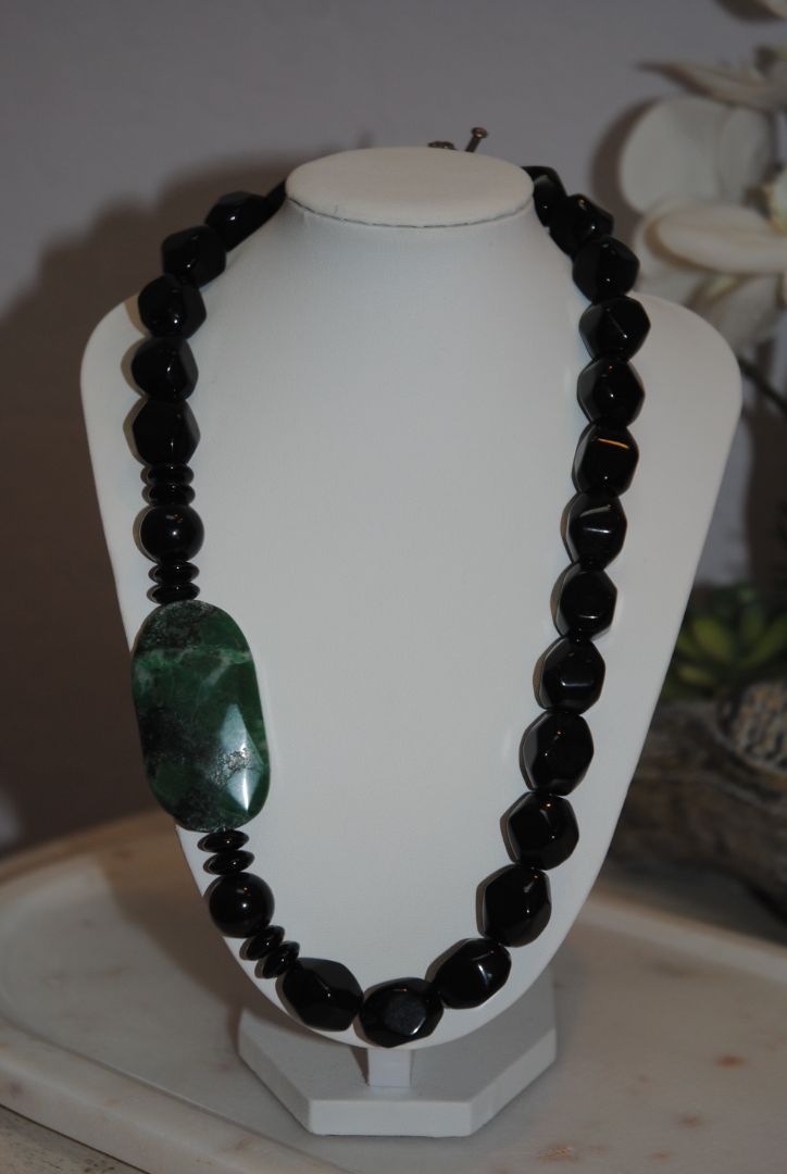 various stones Custom jade with pendant, OS