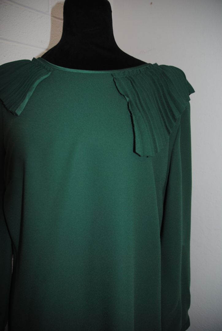 green Banana Republic pleated neck dress, S