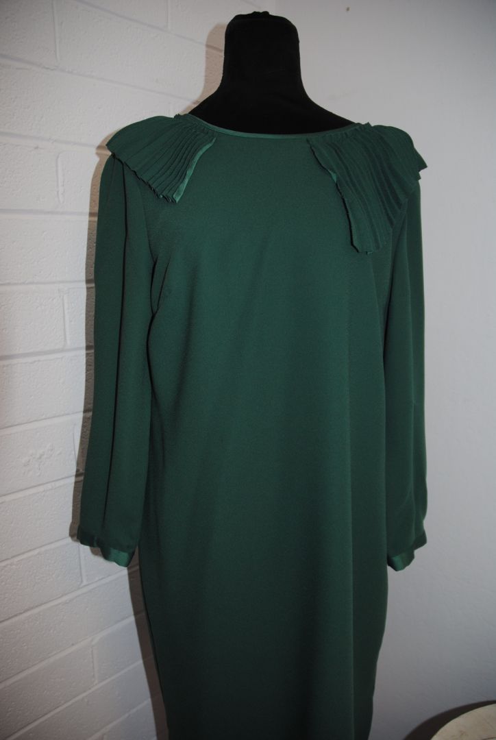 green Banana Republic pleated neck dress, S
