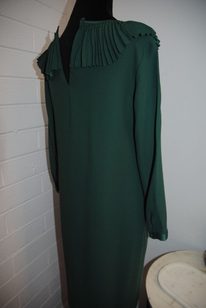 green Banana Republic pleated neck dress, S