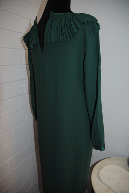 green Banana Republic pleated neck dress, S