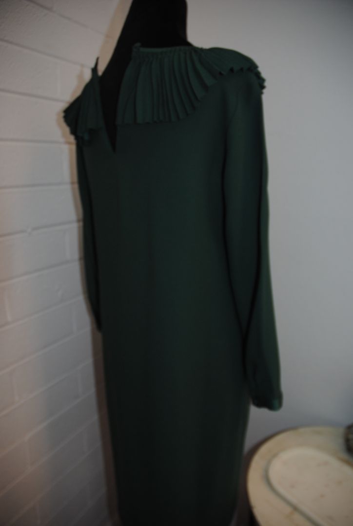 green Banana Republic pleated neck dress, S