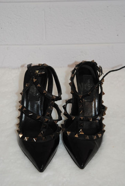 Valentino Garavani Black Rockstud Pump 34.5