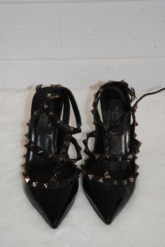 black Valentino Garavani Rockstud Pumps, 34.5