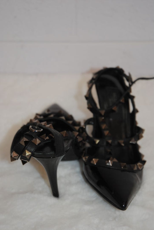 black Valentino Garavani Rockstud Pumps, 34.5