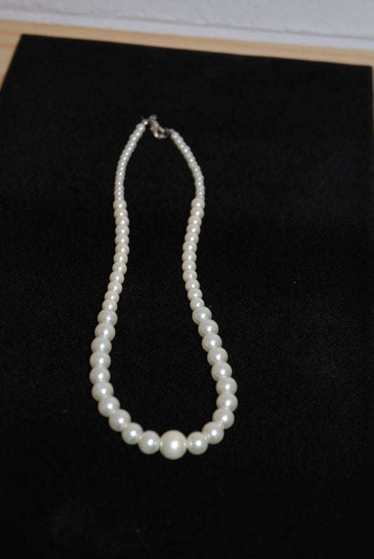 white NA pearl necklace