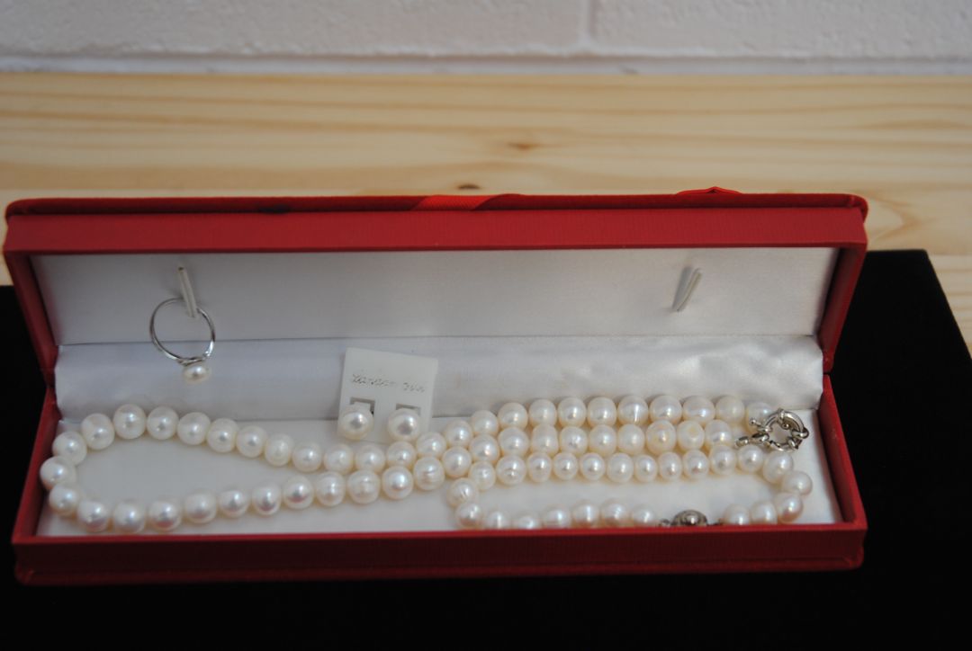 white NA pearl complete set