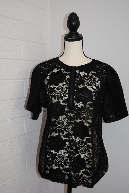 black In Earnest black zip up lace, S