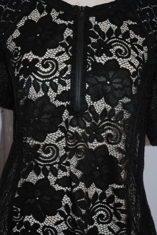 black In Earnest black zip up lace, S