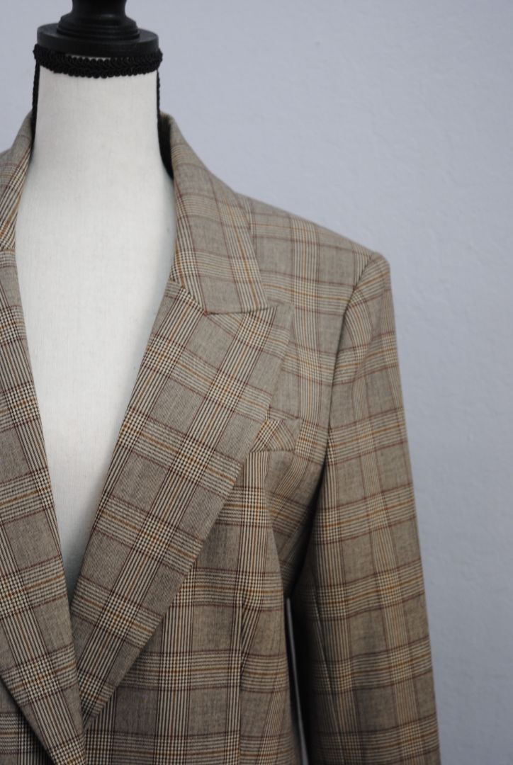 brown houndstooth Veronica Beard single button plaid, 12
