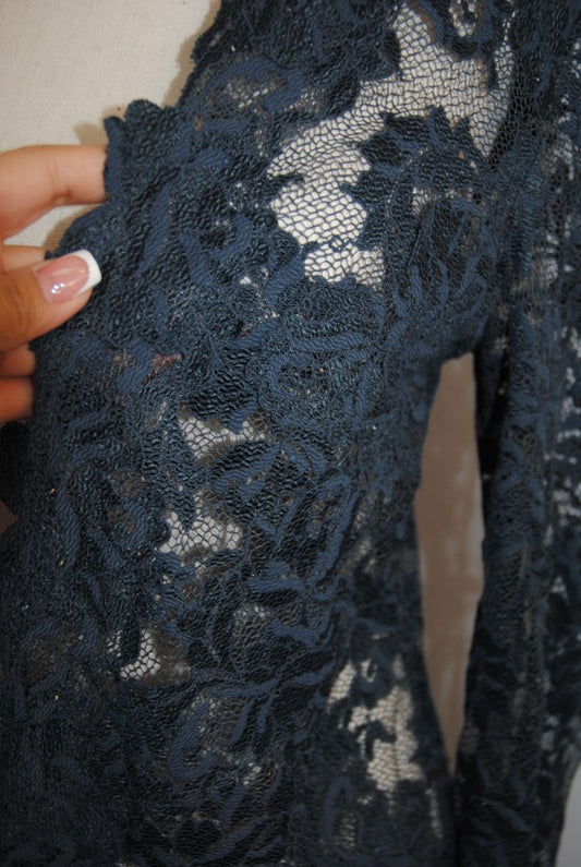 4 Olvis lace overlay