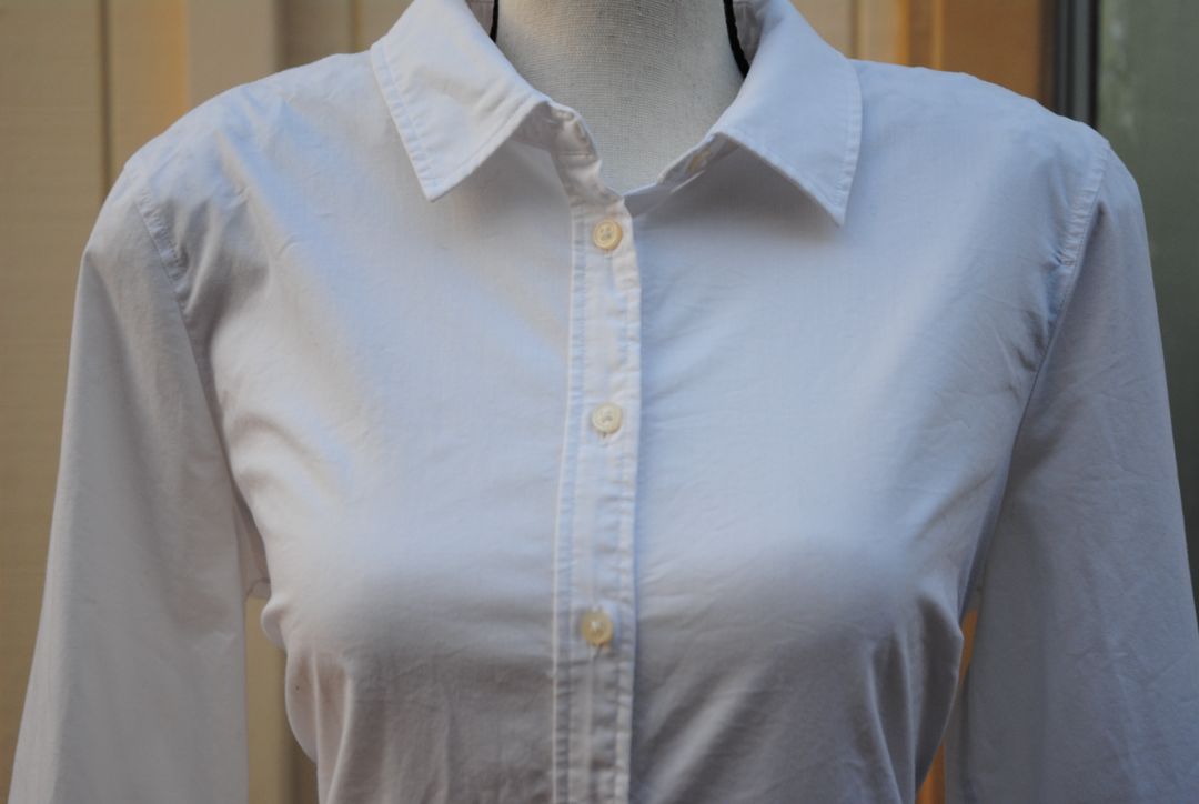 white Banana Republic button up shirt, 8