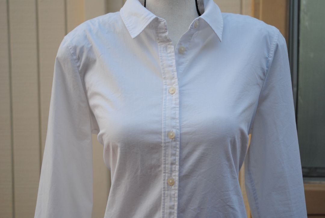 white Banana Republic button up shirt, 8