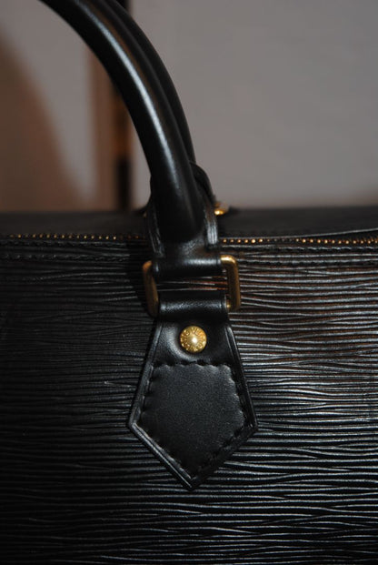 Louis Vuitton Black Epi Speedy 40