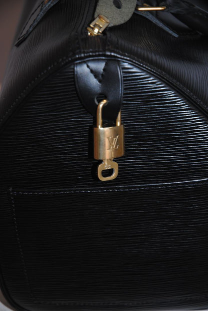 Louis Vuitton Black Epi Speedy 40